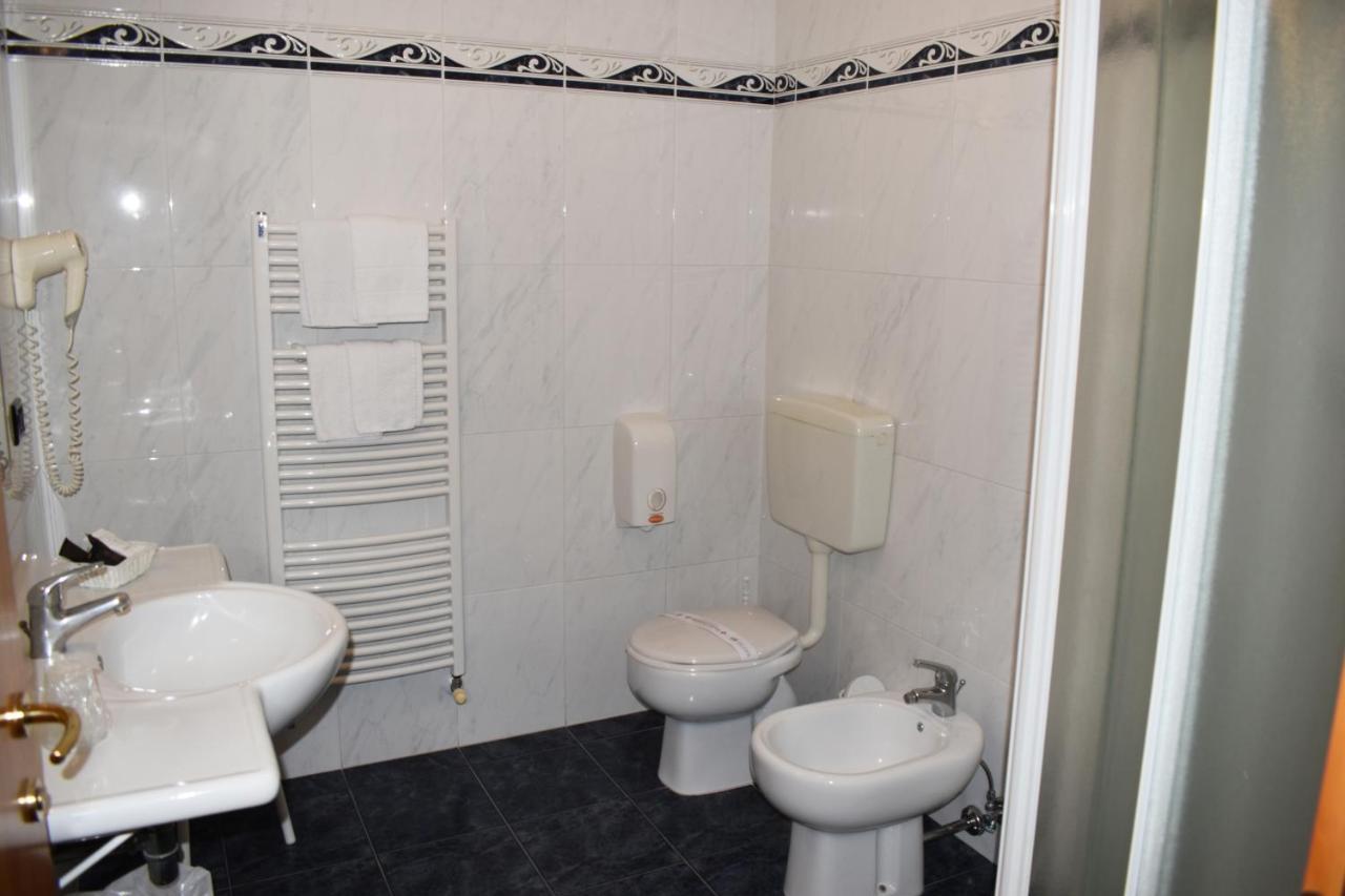 El Salvador Frontemare Piscina Riscaldata Hotel