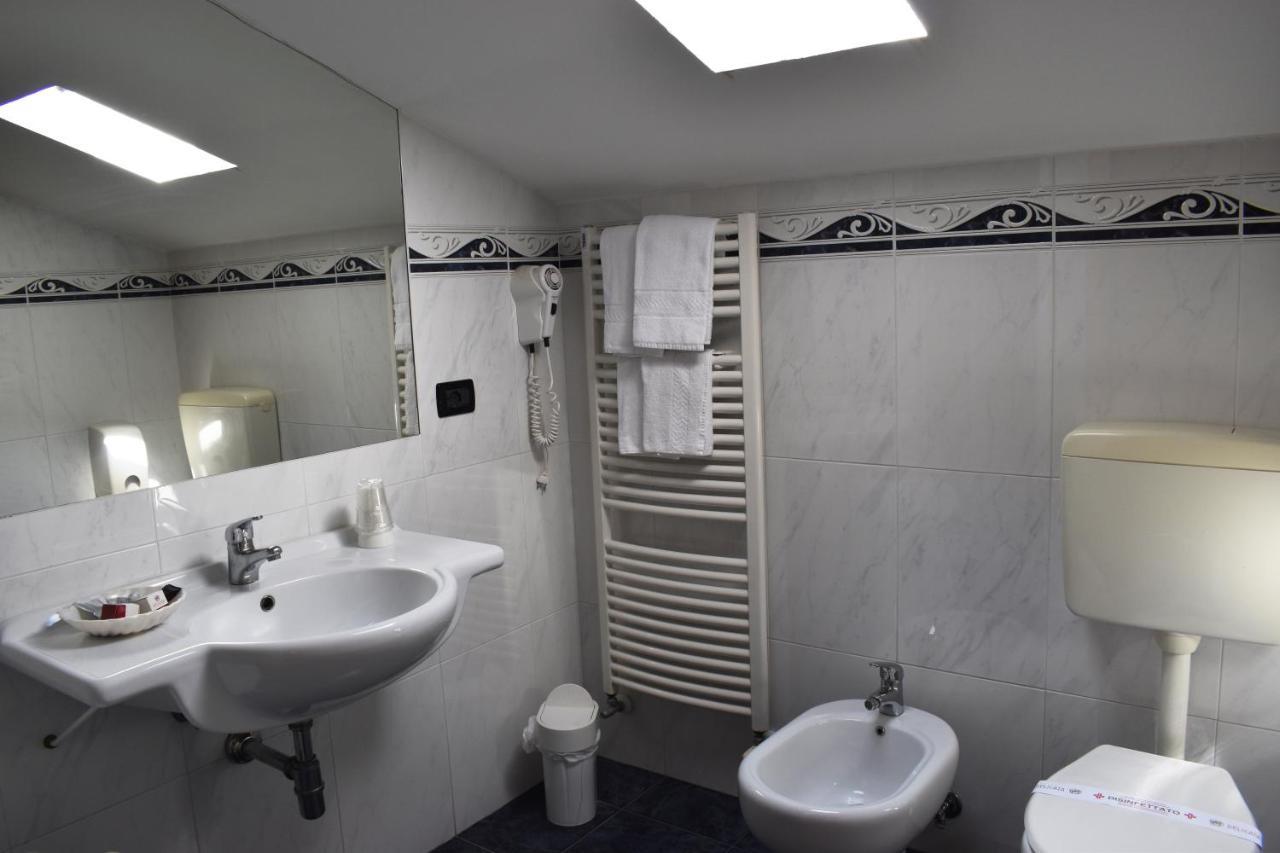 Hotel El Salvador Frontemare Piscina Riscaldata