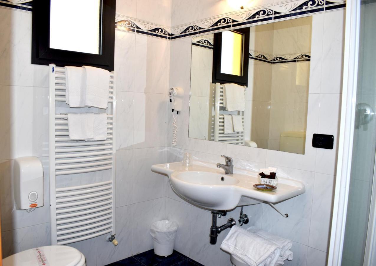 Hotel El Salvador Frontemare Piscina Riscaldata 3*