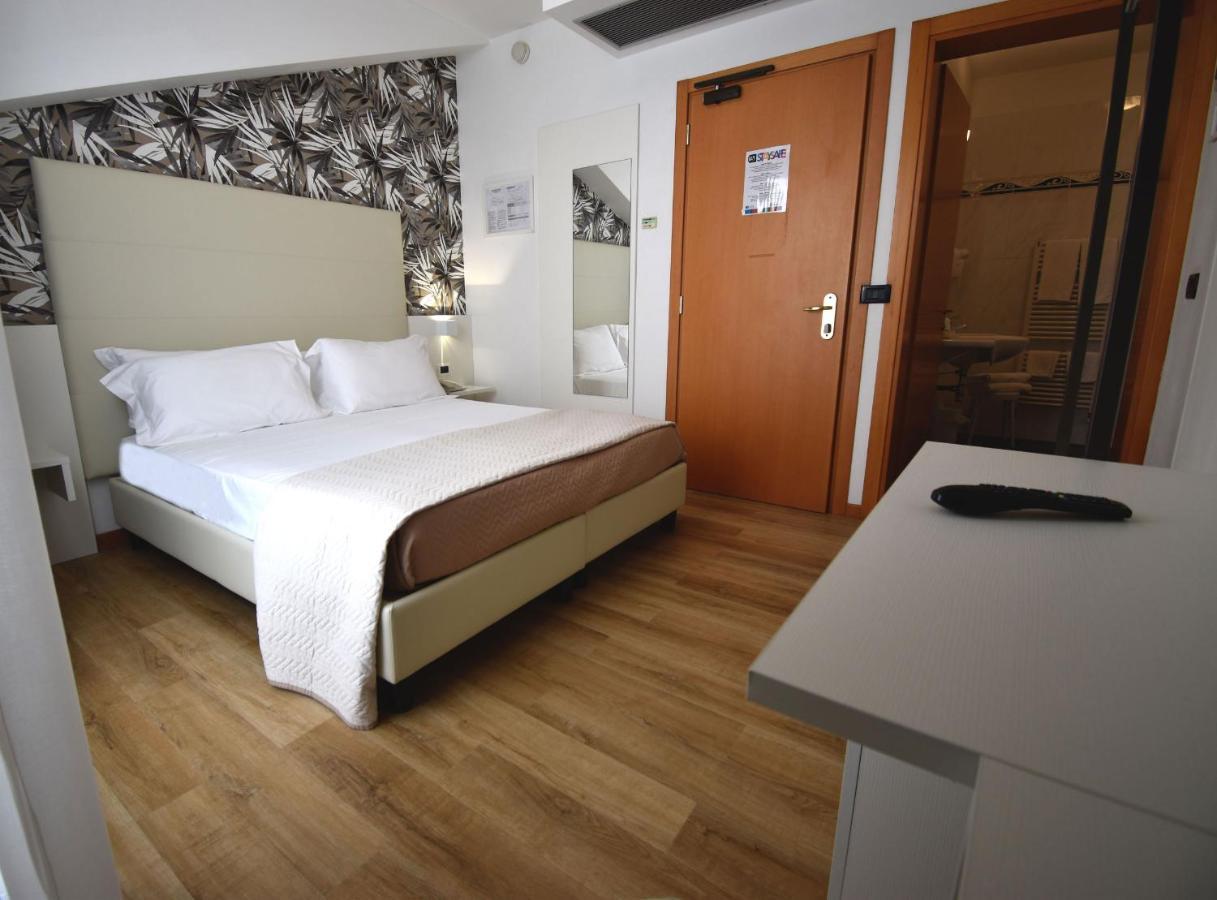 El Salvador Frontemare Piscina Riscaldata Hotel Lido di Jesolo