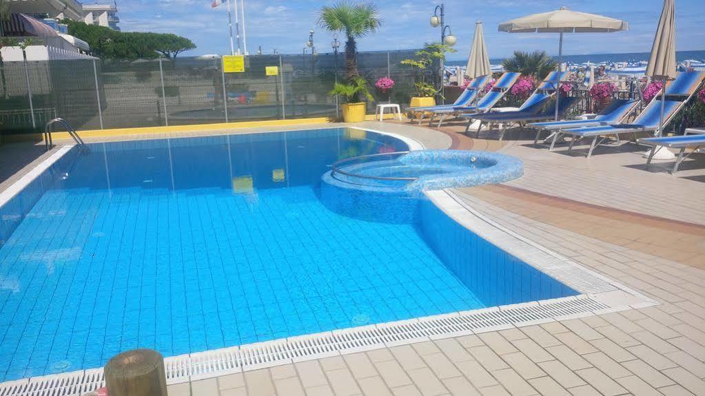 El Salvador Frontemare Piscina Riscaldata 3*