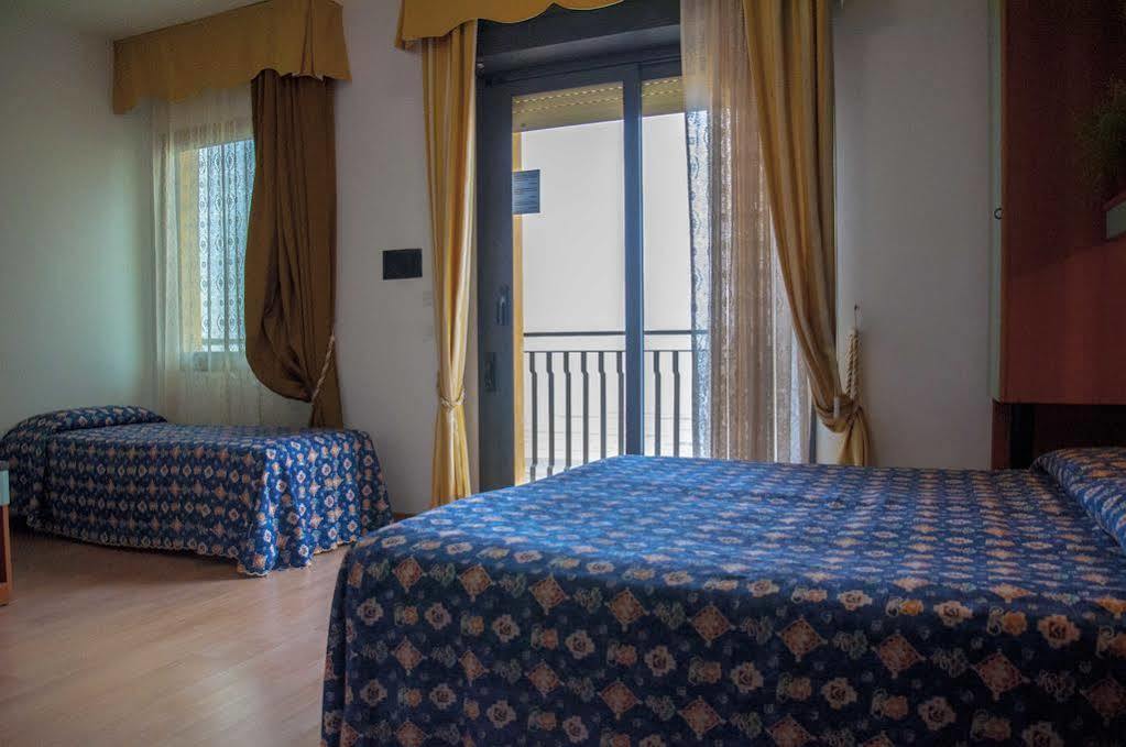 Hotel El Salvador Frontemare Piscina Riscaldata Lido di Jesolo